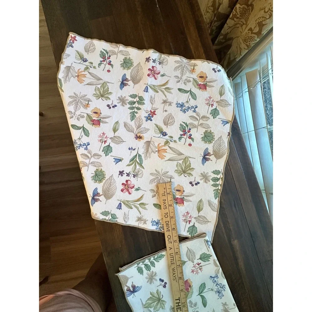 Longaberger Vintage Botanical Floral Cloth Napkins Set of 2